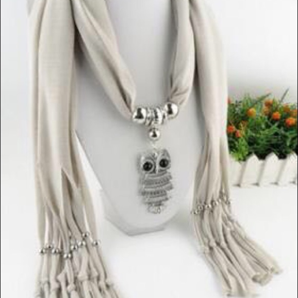 A scarf with a accessories